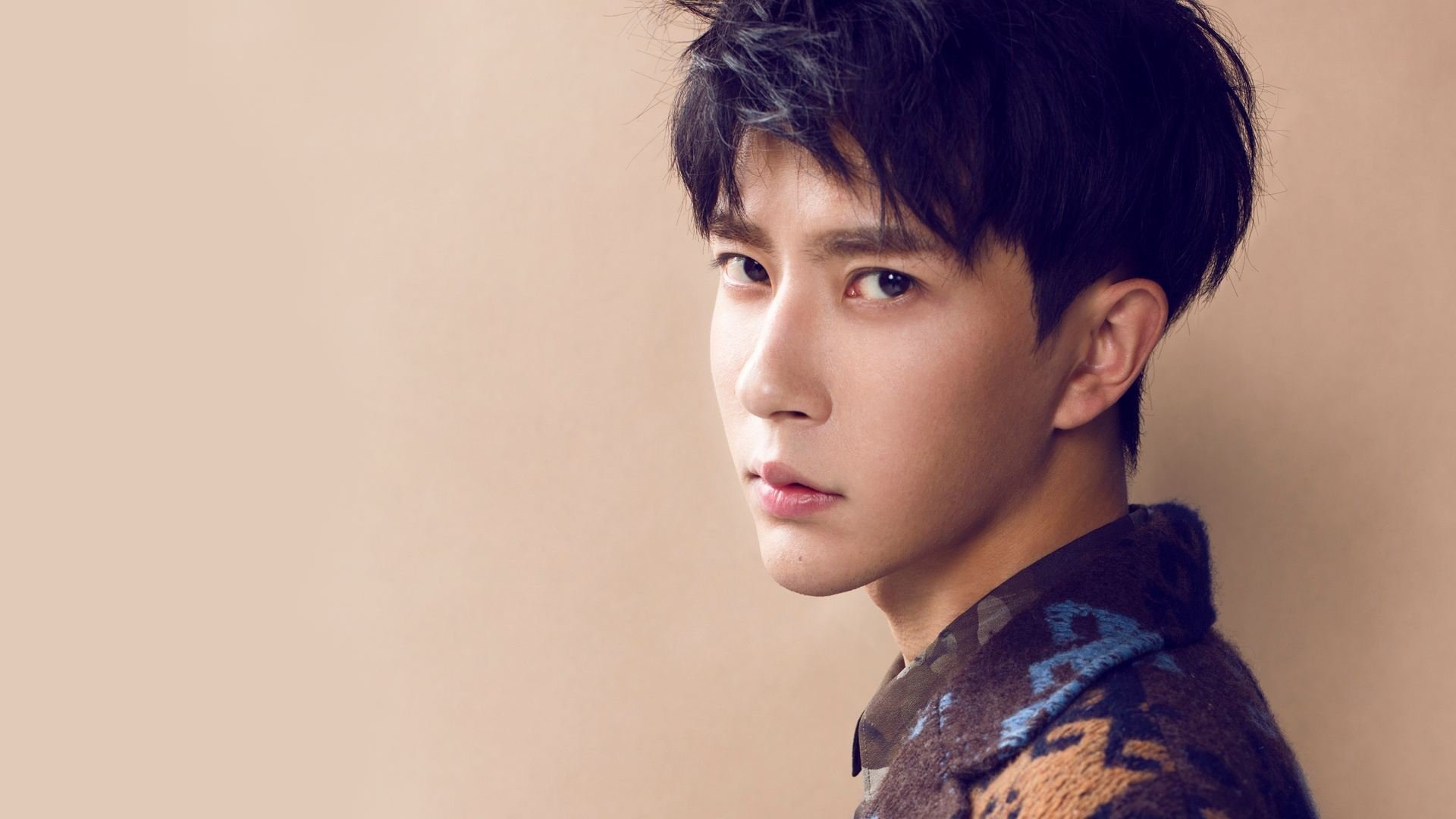 华体会手机网站-联赛高压防守与强队构建的心理韧性关系洞察，高压挑战攻守兼备