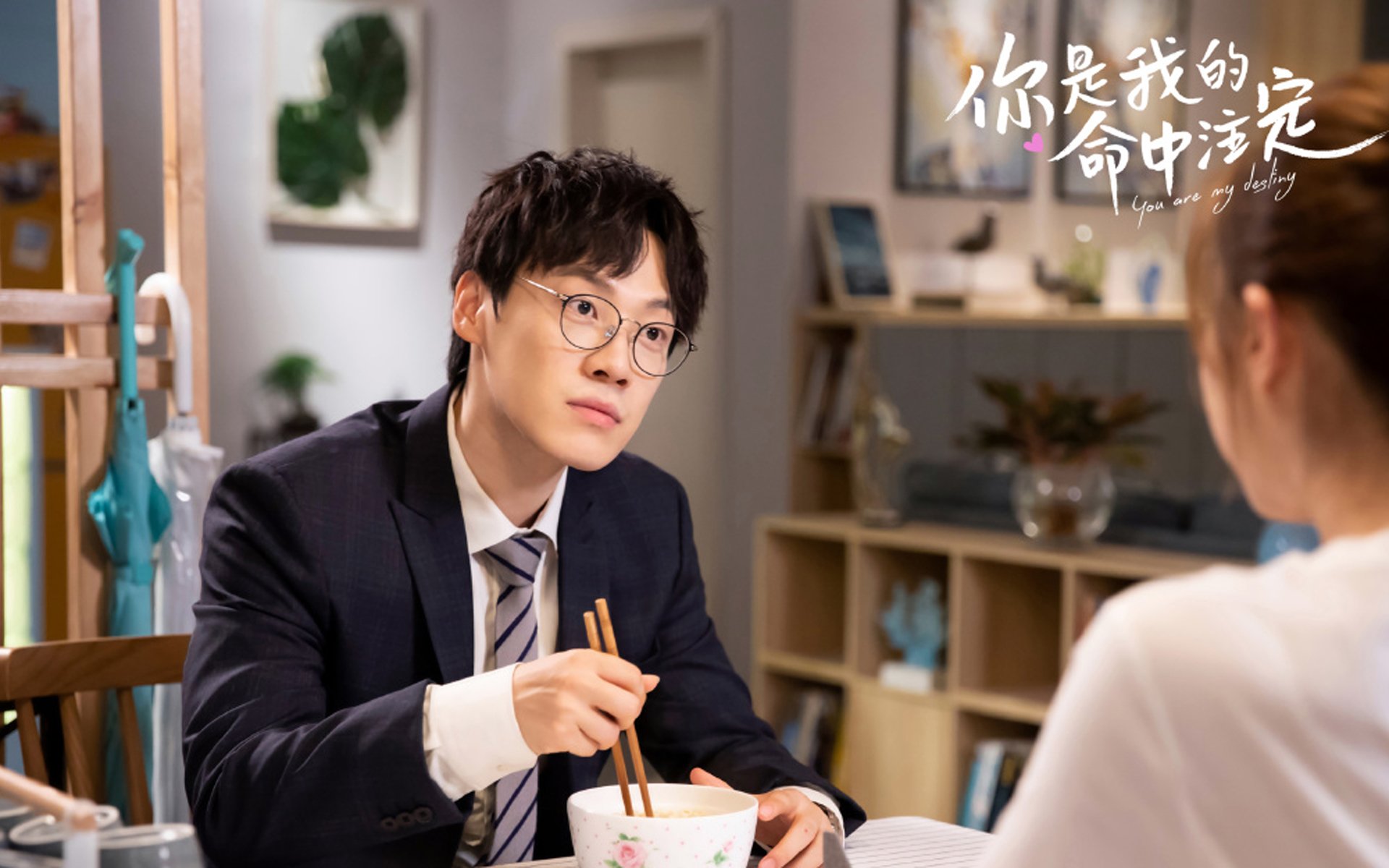 传统文化元素融入足球场设计,彰显文化底蕴,足球场文化布置